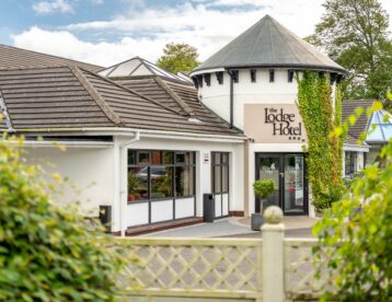 TheHunterBros_LodgeHotel_Exterior-26